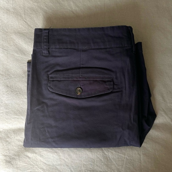 FOREVER 21 NAVY BLUE SHORTS - Picture 2 of 6